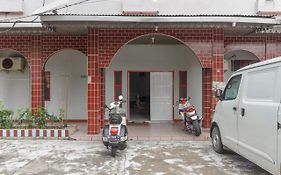 KoolKost Syariah near Ayani Mega Mall Pontianak